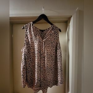 41 Hawthorn animal print top